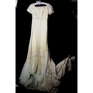 Vintage Cream Ivory Wedding Boho Women's Small ( NO SIZE) Long W/2' train Dress